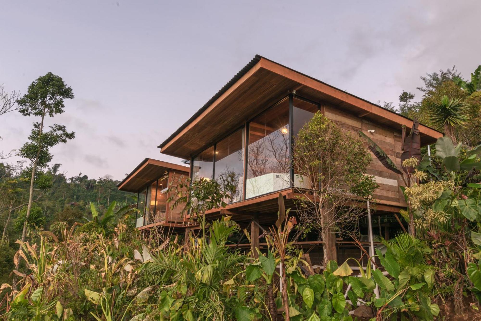 Kayukopi Villa Munduk  Exterior photo